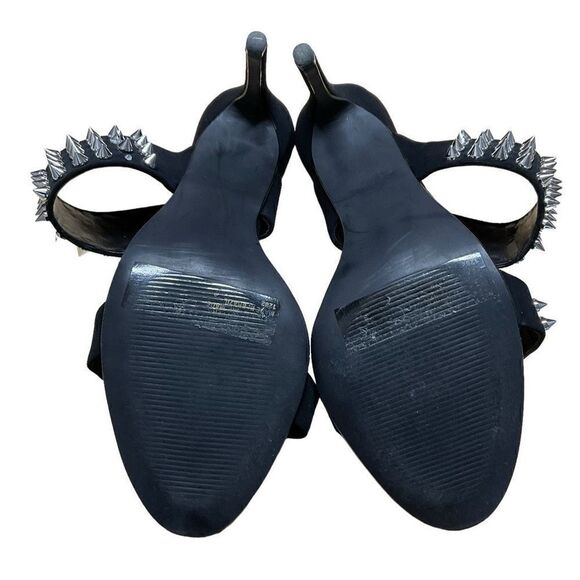 Steve Madden Radar Heels Sandals Black Silver Toned Studded Bands 4.5” Heels 8.5 - Picture 4 of 16